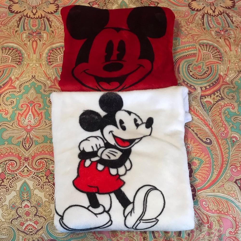 Bundle of 2 Fuzzy Disney Sweatshirts, Sz. XXL